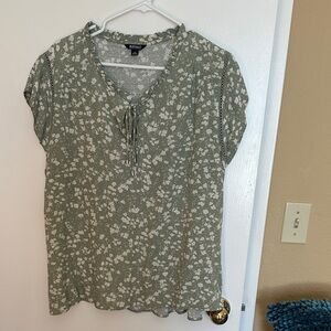 Buffalo David Bitton Olive Floral Blouse